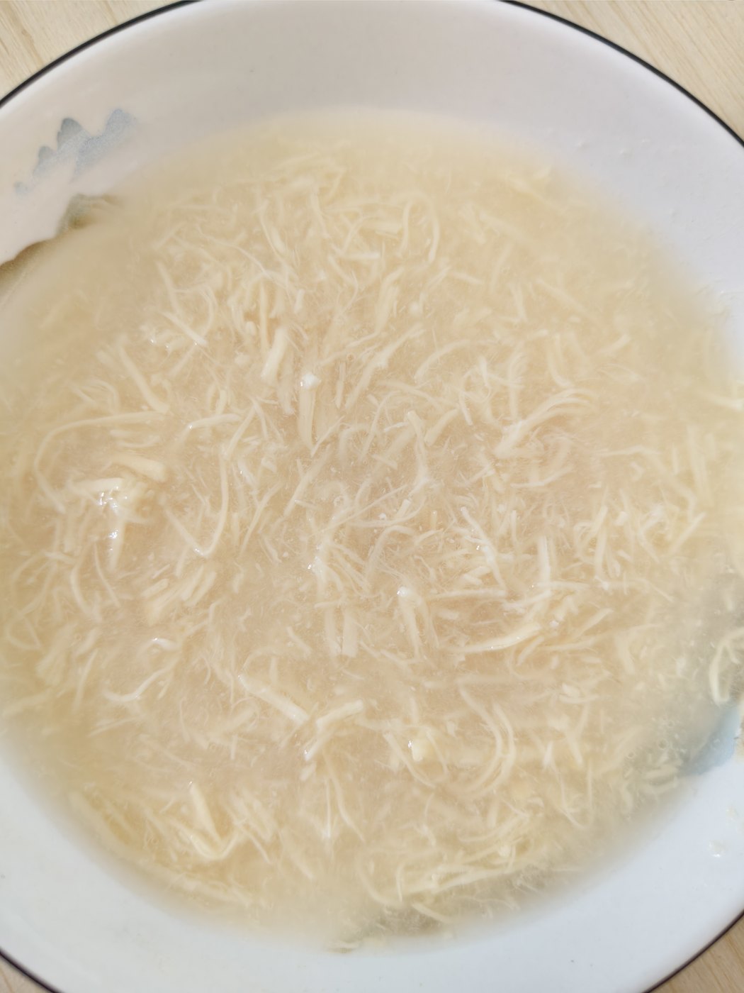 Canned shredded chicken in broth