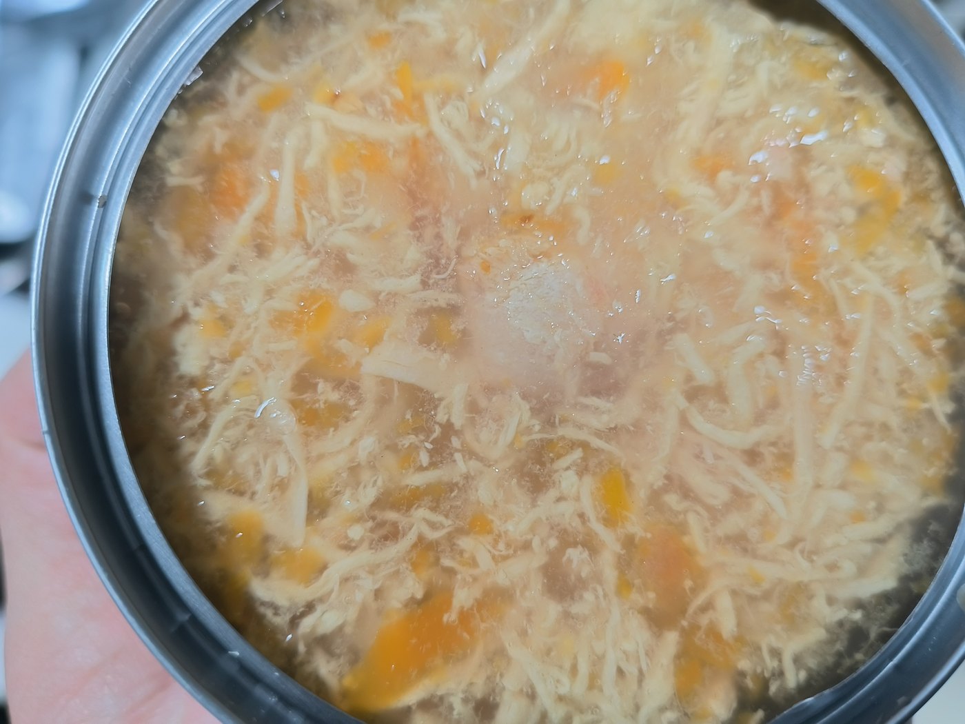 Canned chicken and vegetable jelly