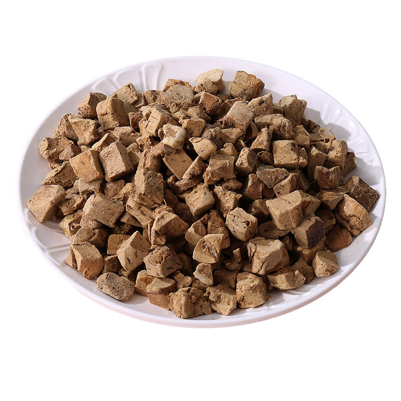 Freeze-dried chicken liver cubes