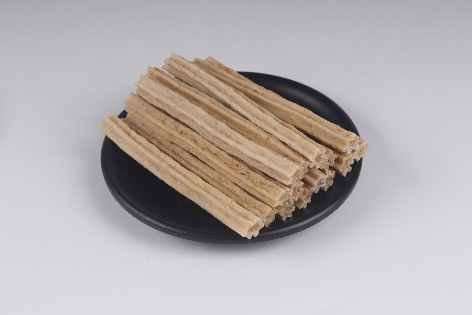 Chicken chew stick with six-ridged profile